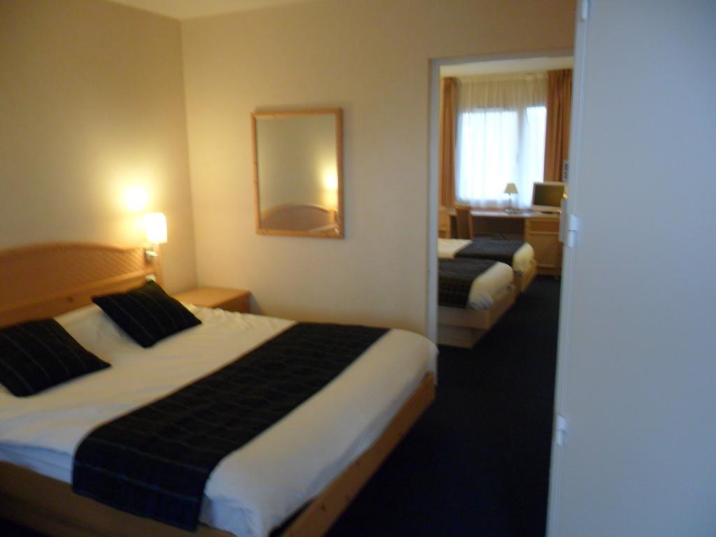 Hotel Anjou à L'Océane Angers-Le Mans Verrieres-en-Anjou Esterno foto